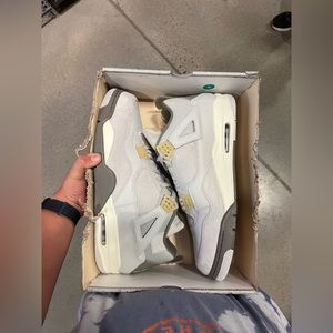 Jordan 4 size 18 photon dust